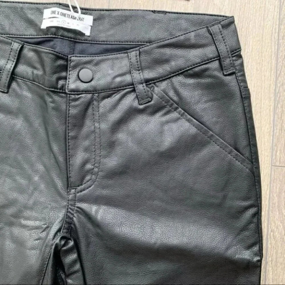 One Teaspoon Faux Leather Pants Leggings Black Skinny Straight Leg slit knee XS - Picture 4 of 16